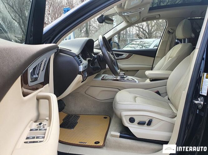Audi Q7 41 interauto-car
