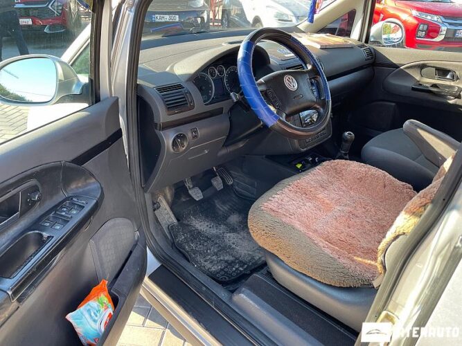 Volkswagen Sharan 34 interauto-car