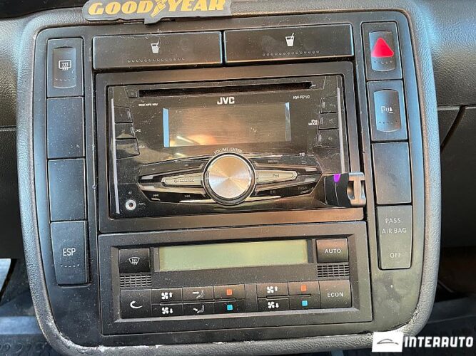 Volkswagen Sharan 38 interauto-car