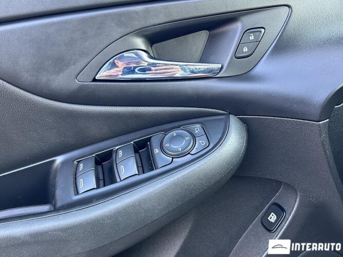 Chevrolet Volt 33 interauto-car