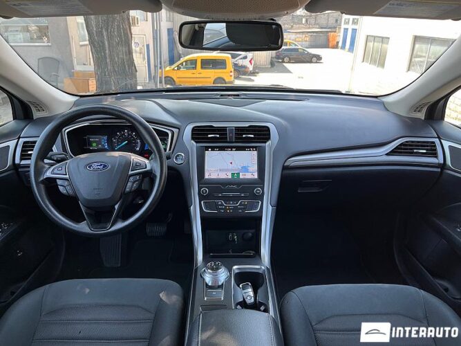 Ford Fusion 38 interauto-car