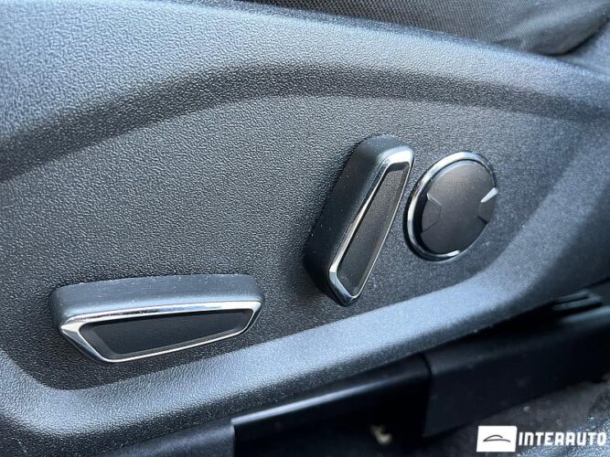 Ford Fusion 37 interauto-car