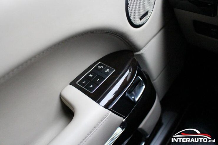 Land Rover Range Rover Vogue 57 interauto-car