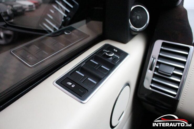 Land Rover Range Rover Vogue 58 interauto-car