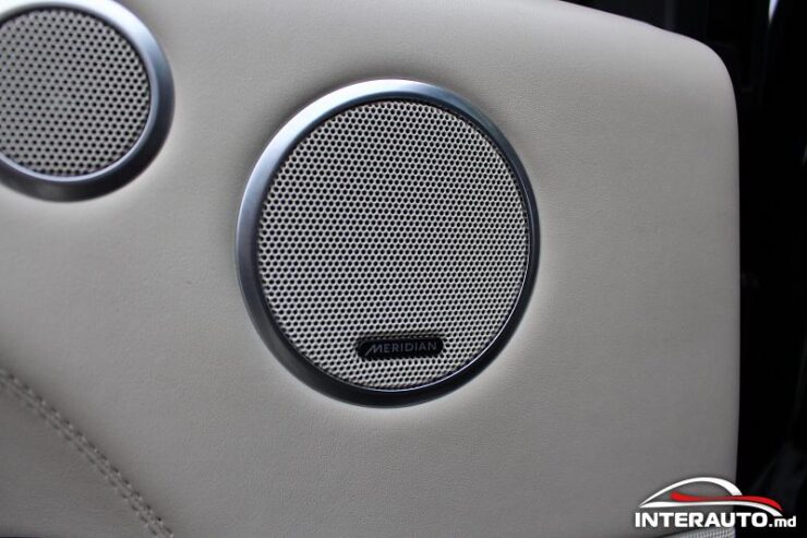 Land Rover Range Rover Vogue 61 interauto-car