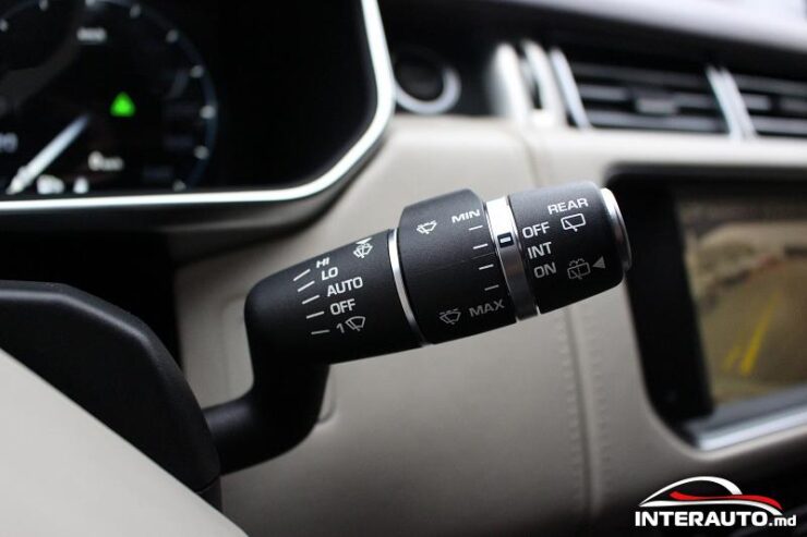 Land Rover Range Rover Vogue 55 interauto-car