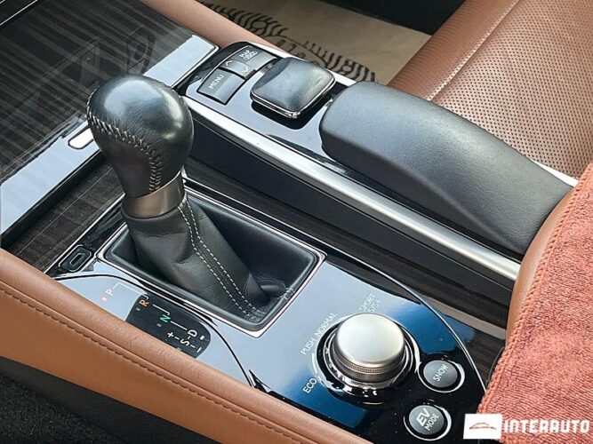 Lexus GS 300h 47 interauto-car