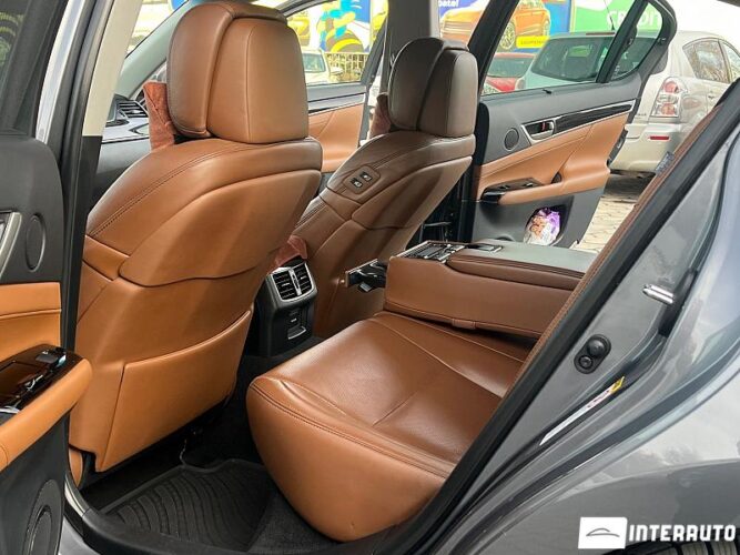 Lexus GS 300h 59 interauto-car