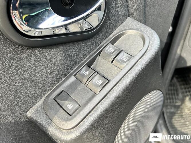 Dacia Duster 39 interauto-car