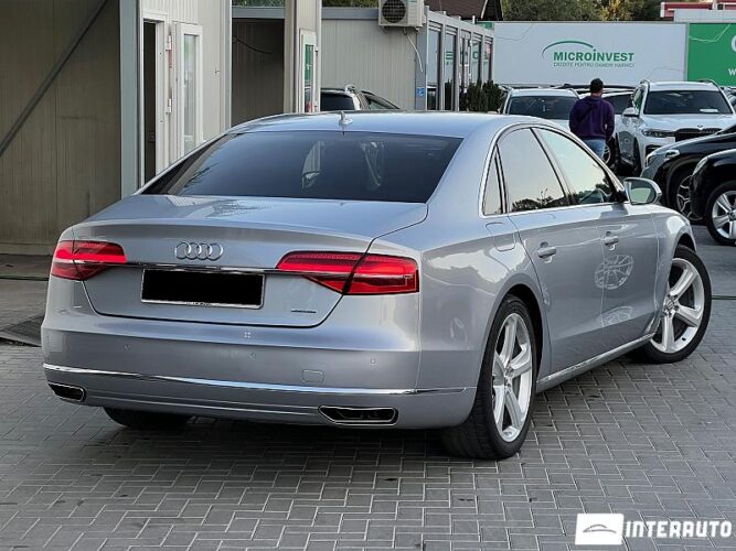 Audi A8 40 interauto-car