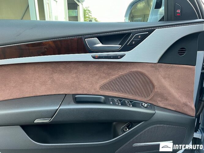 Audi A8 51 interauto-car