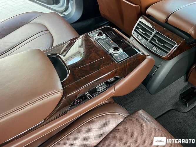 Audi A8 54 interauto-car