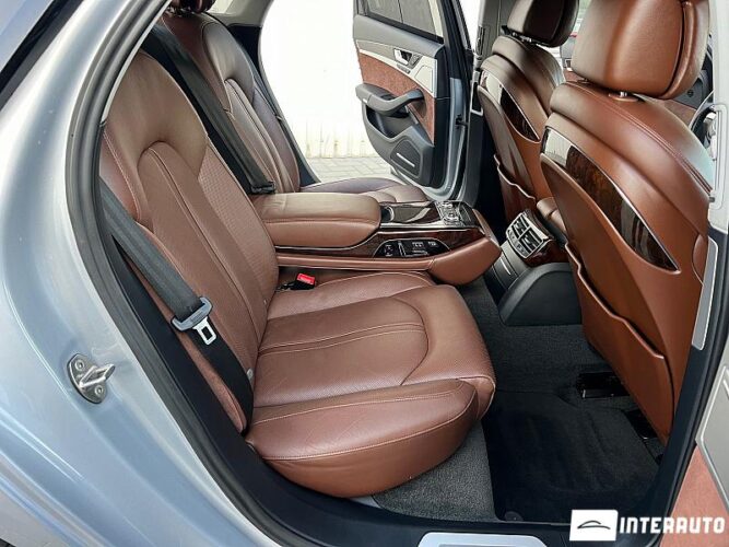 Audi A8 44 interauto-car