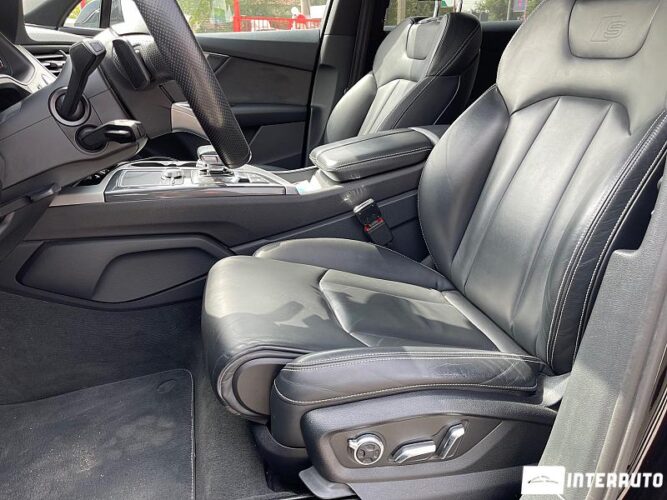 Audi Q7 E-Tron 40 interauto-car