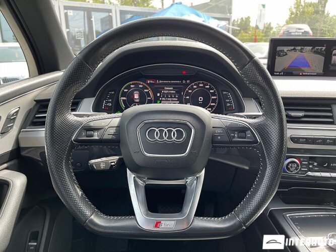 Audi Q7 E-Tron 42 interauto-car