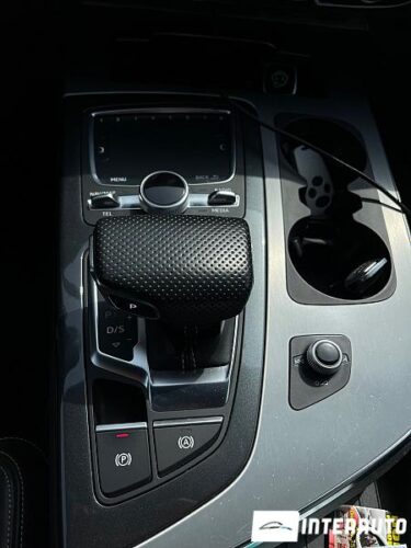 Audi Q7 E-Tron 45 interauto-car