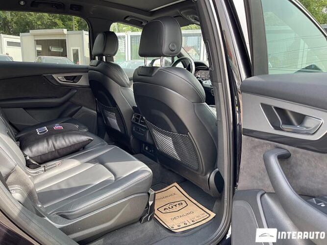 Audi Q7 E-Tron 48 interauto-car