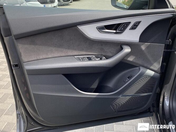 Audi Q8 41 interauto-car