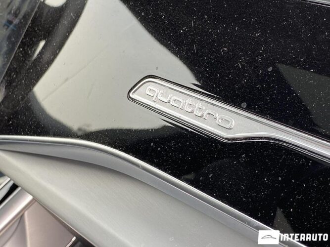 Audi Q8 52 interauto-car