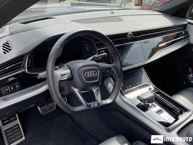 Audi Q8 45 interauto-car