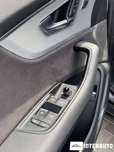 Audi Q8 42 interauto-car