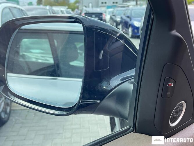 Audi Q5 58 interauto-car