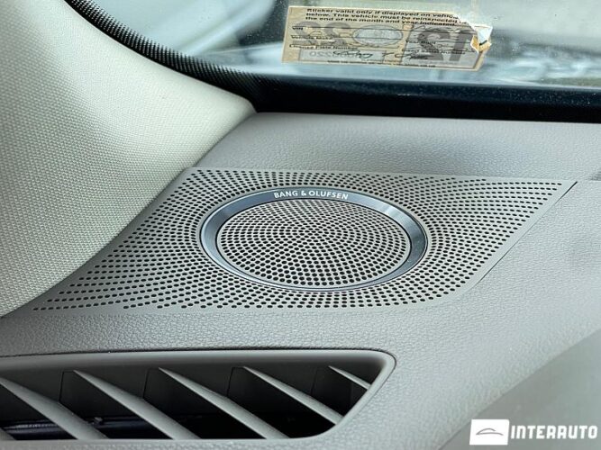 Audi Q5 52 interauto-car