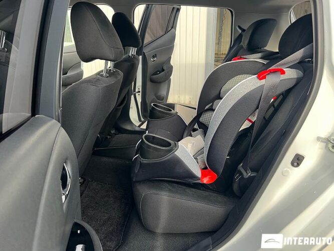 Nissan Leaf 47 interauto-car