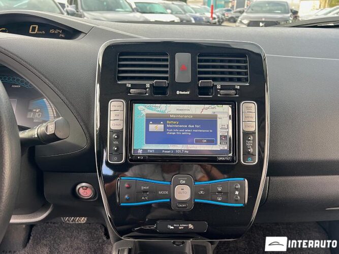 Nissan Leaf 44 interauto-car