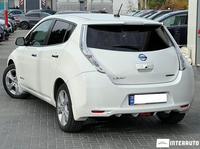 Nissan Leaf 35 interauto-car