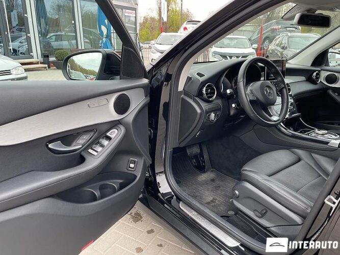 Mercedes GLC 350e 37 interauto-car