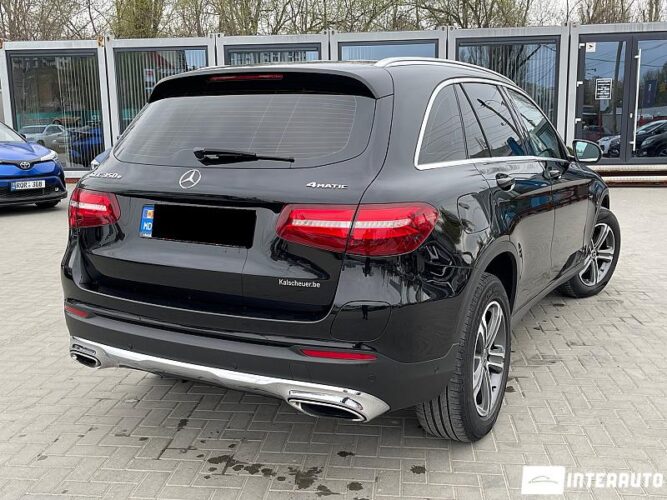 Mercedes GLC 350e 34 interauto-car