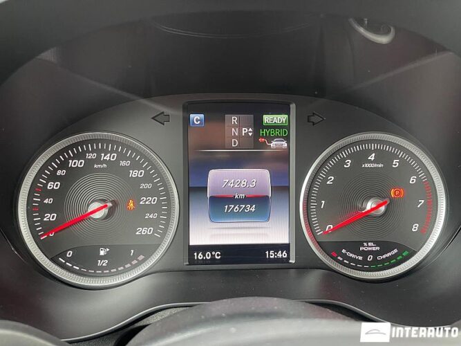 Mercedes GLC 350e 42 interauto-car