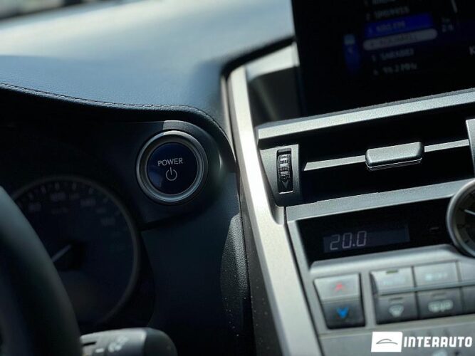 Lexus NX 300H 48 interauto-car
