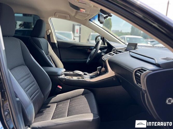 Lexus NX 300H 57 interauto-car