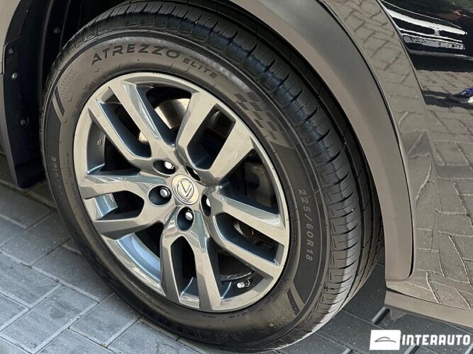 Lexus NX 300H 42 interauto-car