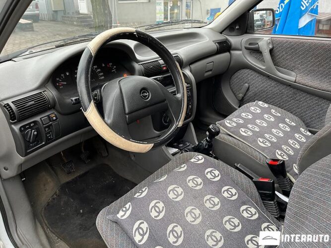 Opel Astra 29 interauto-car