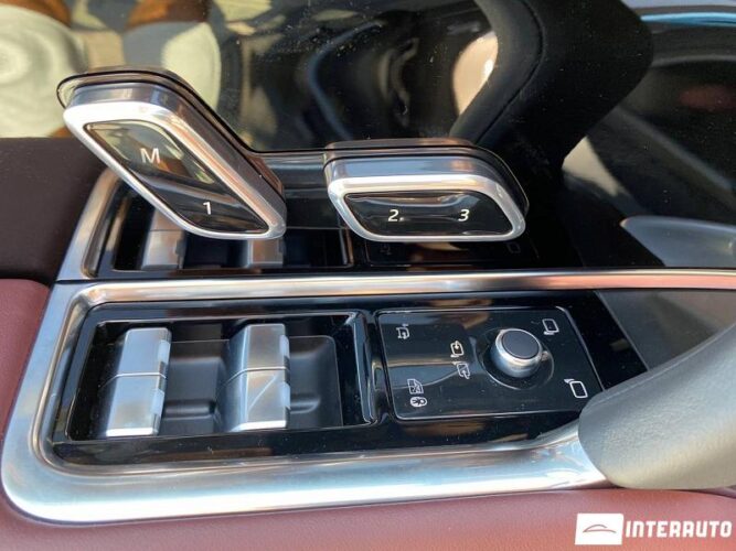 Land Rover Range Rover Vogue 67 interauto-car