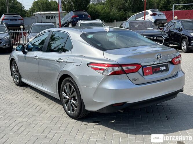 Toyota Camry 31 interauto-car