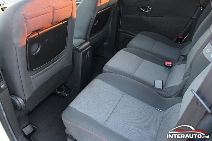 Renault Grand Scenic 38 interauto-car