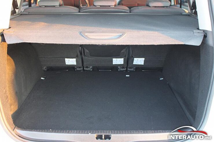 Renault Grand Scenic 39 interauto-car