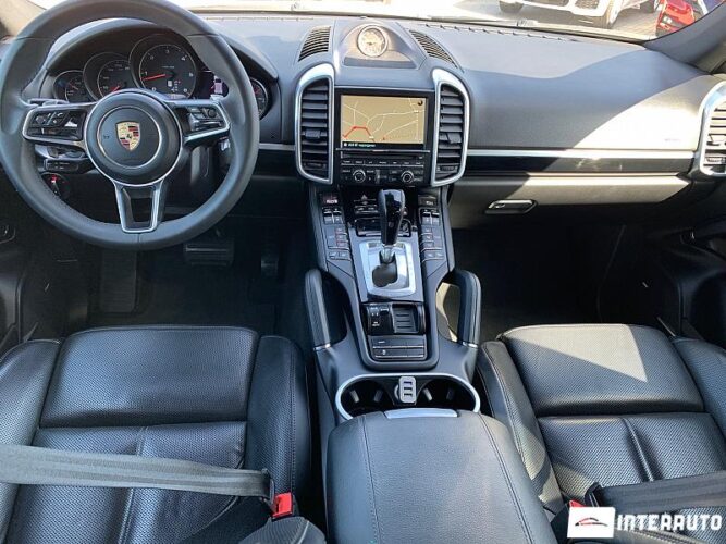 Porsche Cayenne 47 interauto-car