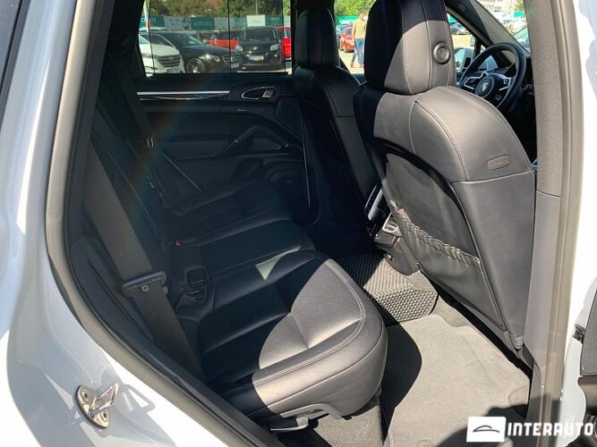 Porsche Cayenne 51 interauto-car