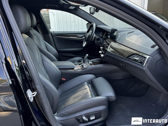 BMW 530e 33 interauto-car