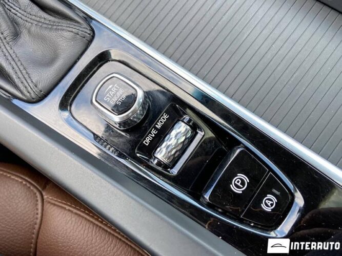 Volvo XC 60 48 interauto-car