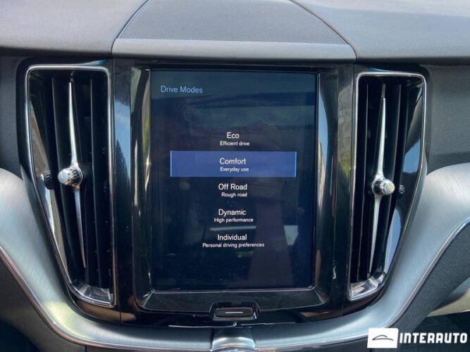 Volvo XC 60 43 interauto-car