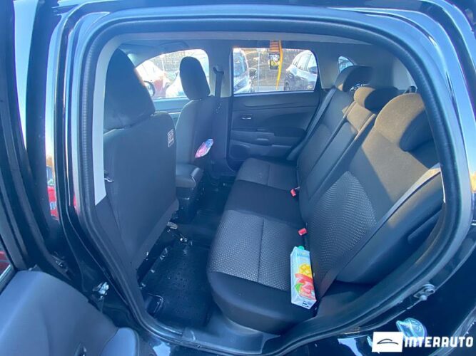 Mitsubishi ASX 41 interauto-car