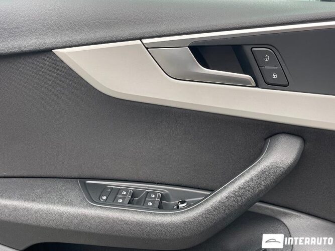 Audi A4 32 interauto-car