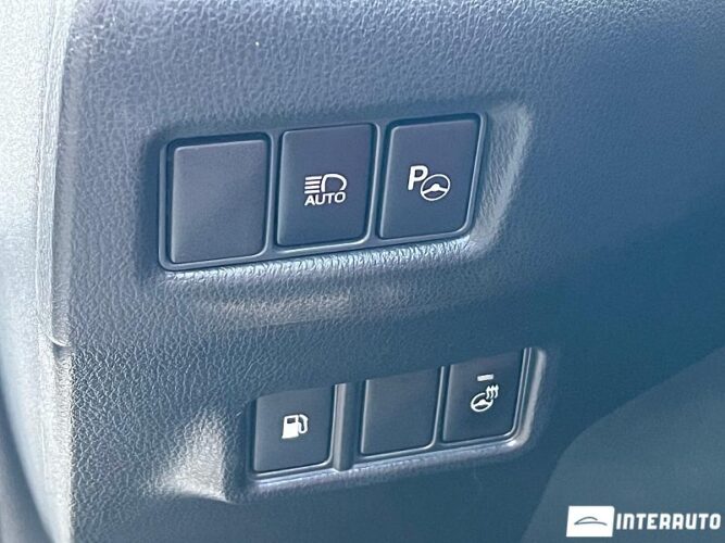 Toyota C-HR 42 interauto-car