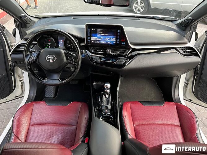 Toyota C-HR 37 interauto-car